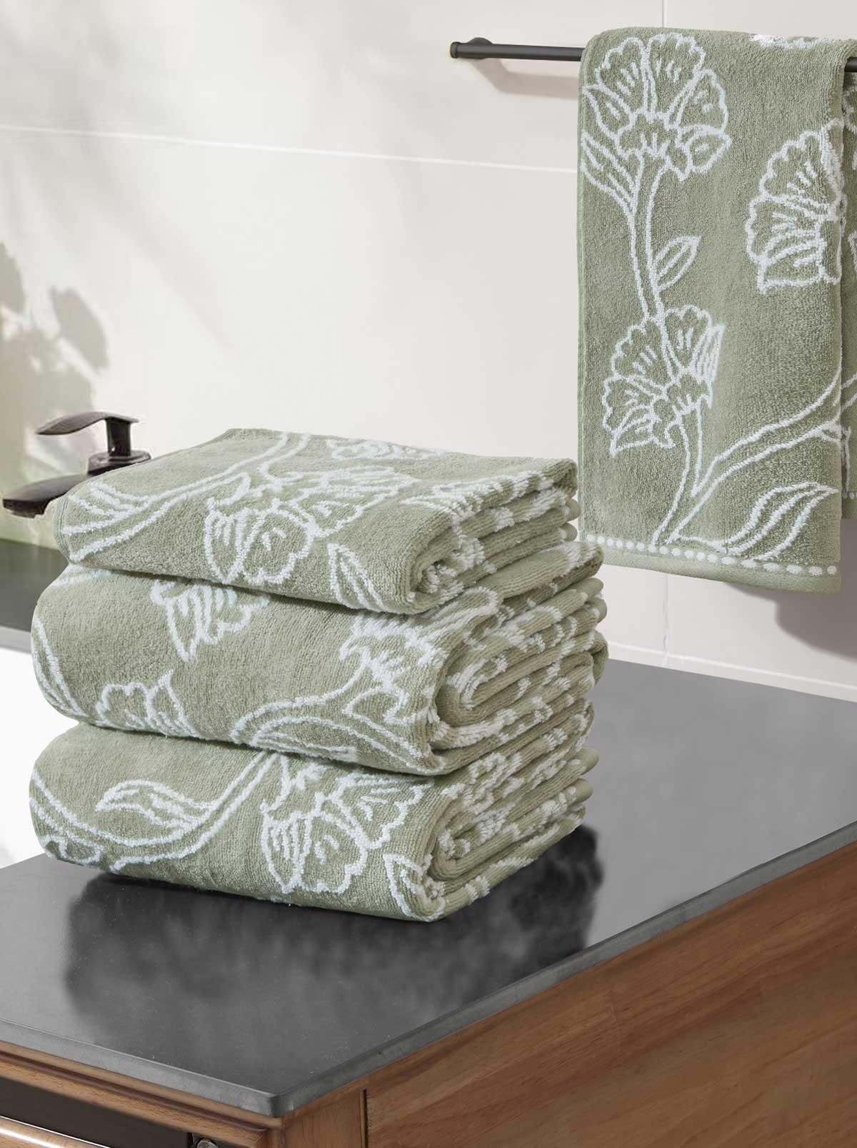 Floral Fan Bath Towels 4-Piece Set in Desert Sage - Image 3