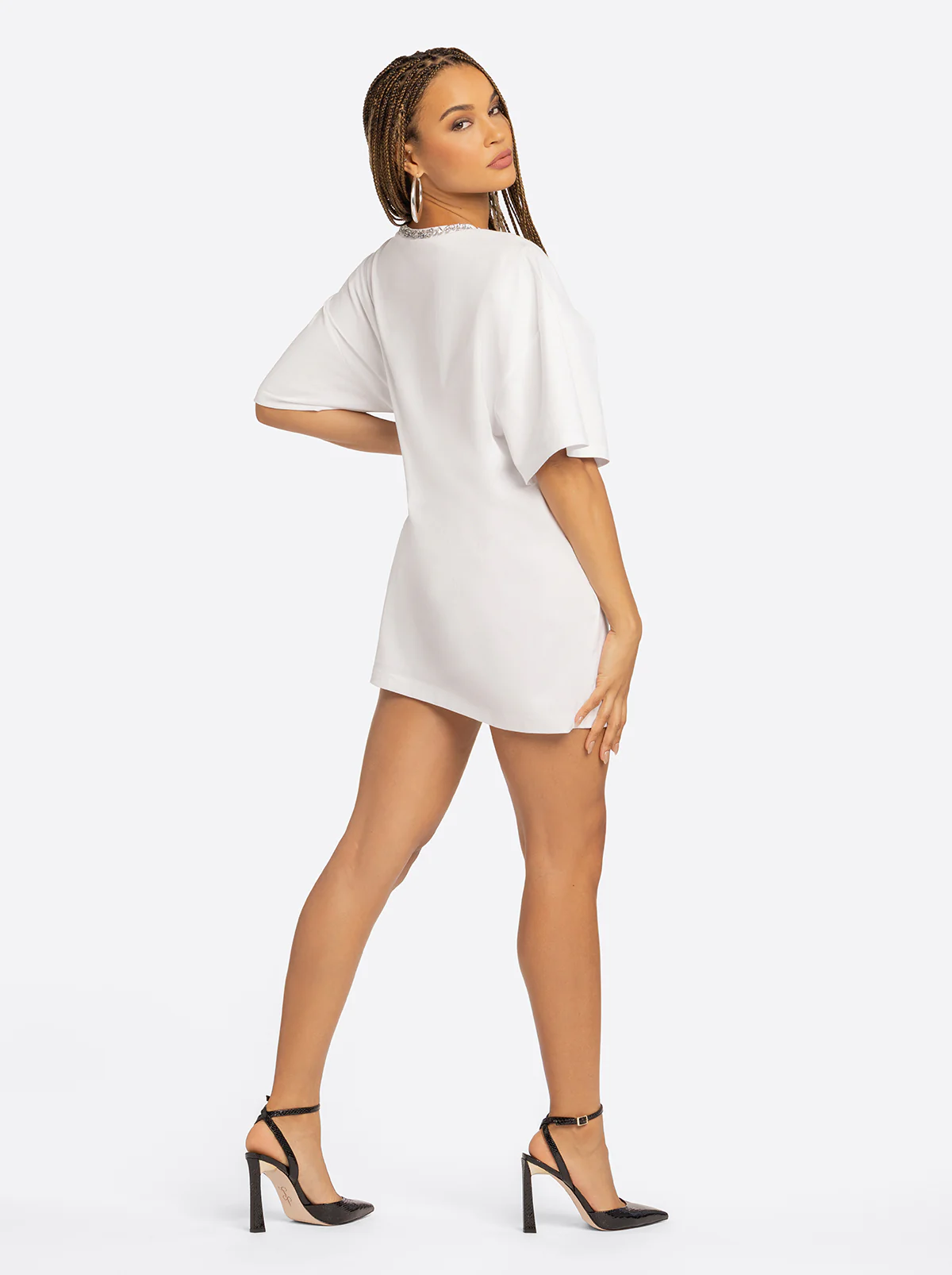 Jessica Simpson 2.0 Remy Necklace Tee in Solid White - Image 4