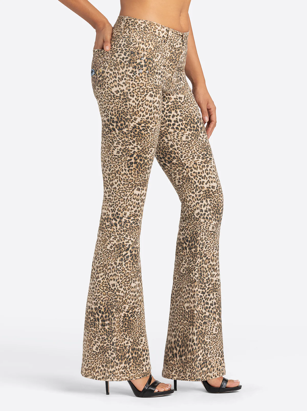 Jessica Simpson 2.0 Stevie Flare Jeans in Seedpearl - Image 3