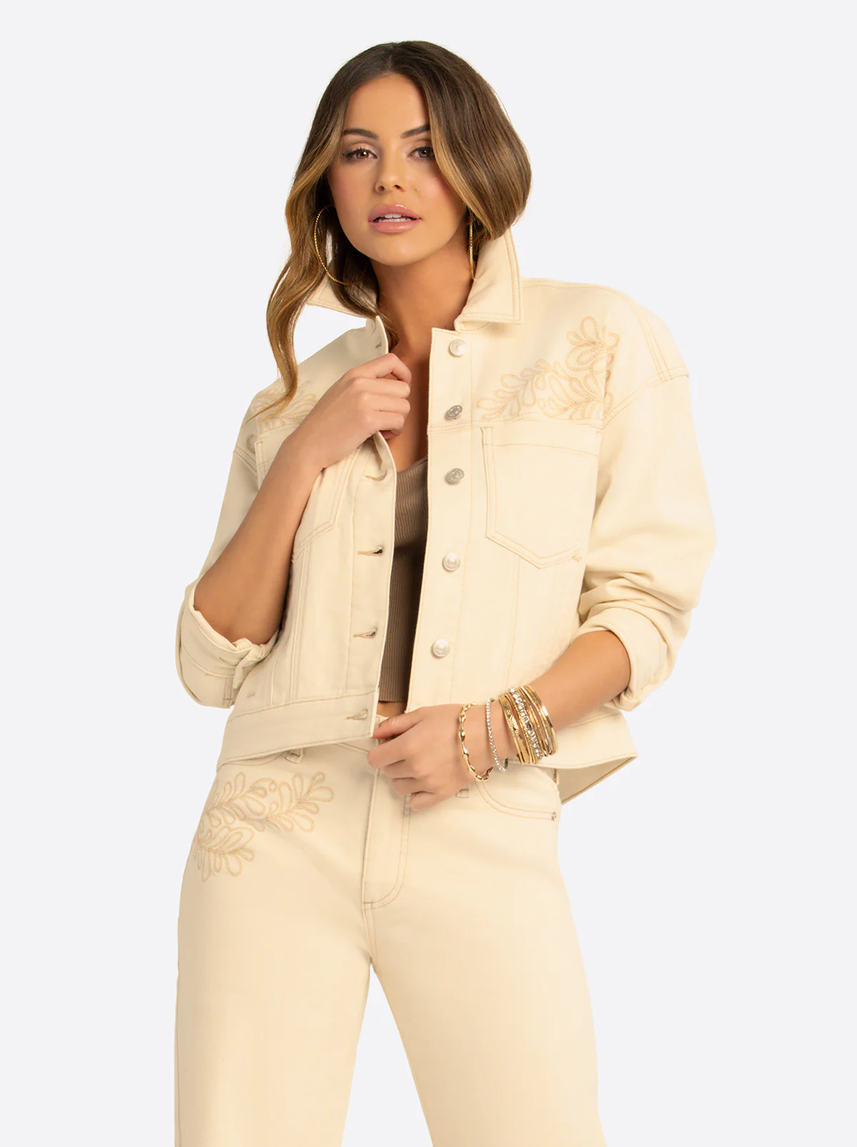 JS Jessica Simpson Pleat Back Denim Jacket in Undyed Natural - Image 2