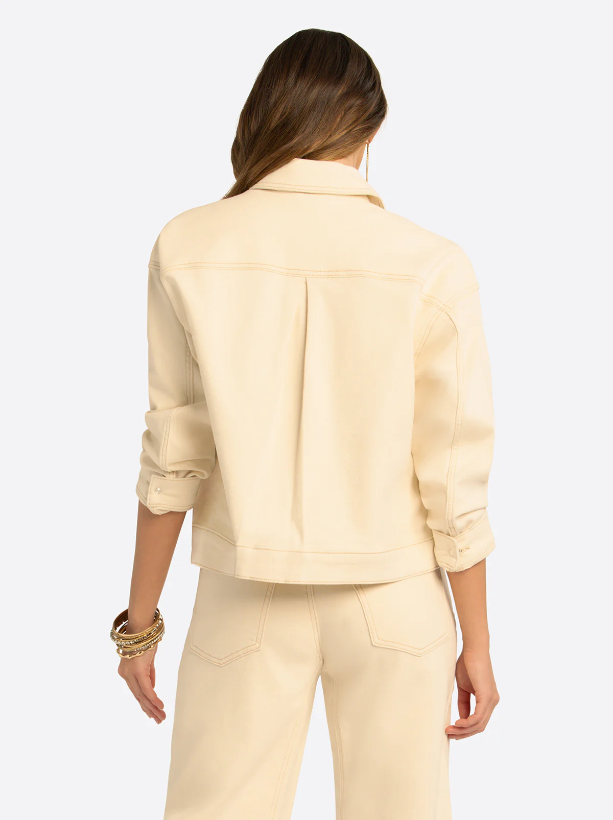 JS Jessica Simpson Pleat Back Denim Jacket in Undyed Natural - Image 4