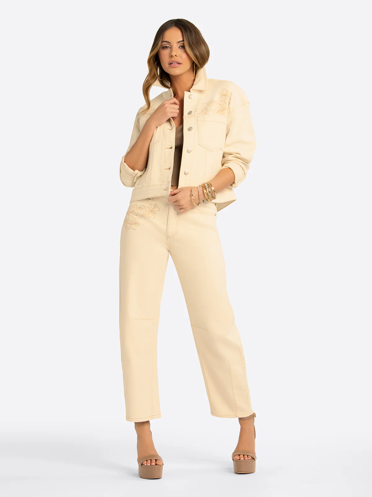 JS Jessica Simpson Pleat Back Denim Jacket in Undyed Natural - Image 6